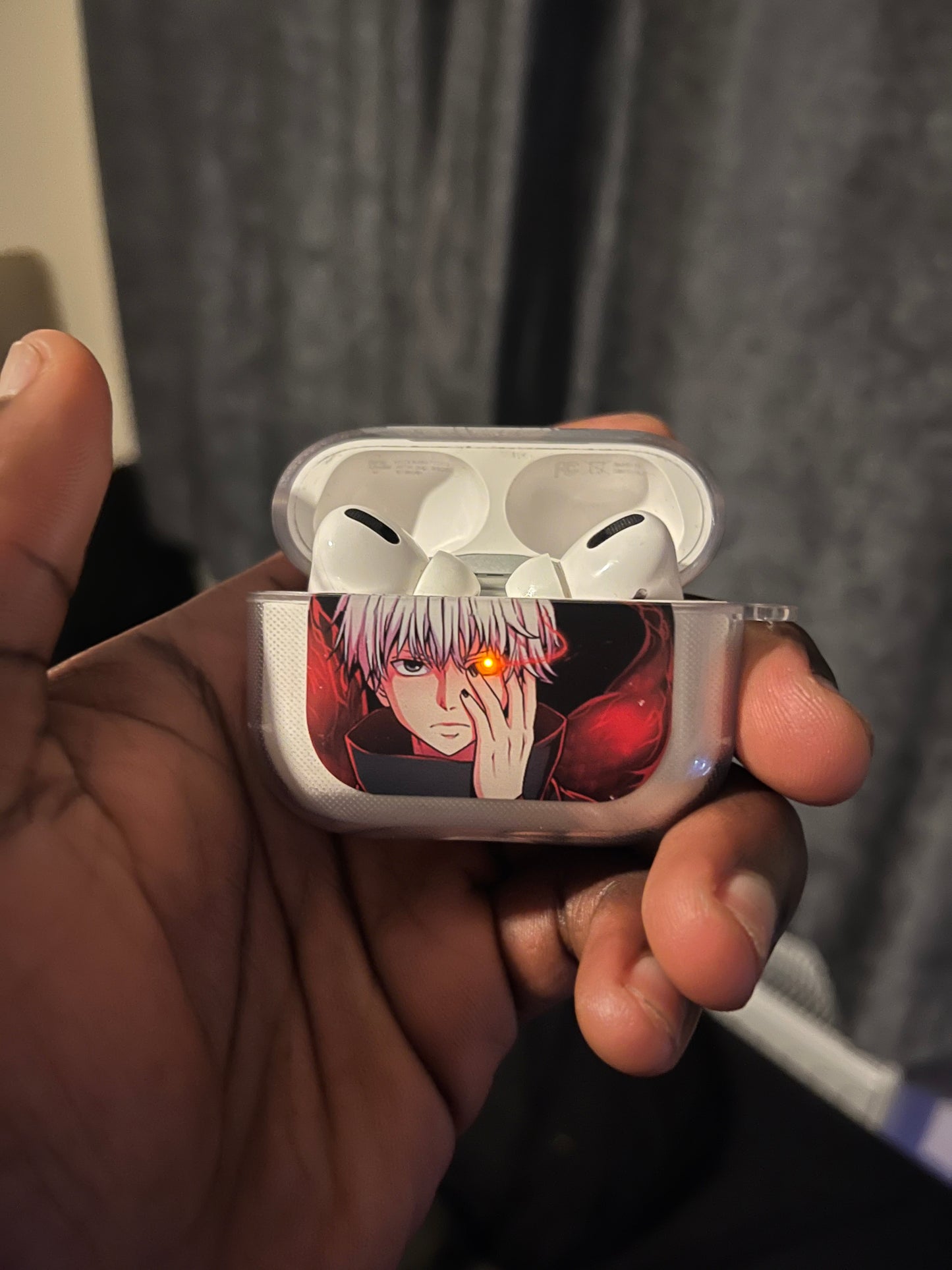 Kaneki Kakugan Airpods Case